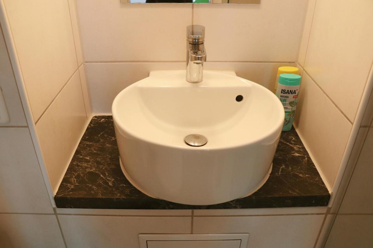 Helles Apartment für 1-2 Pers. mit Parkplatz und WiFi Kraiburg am Inn Exterior foto