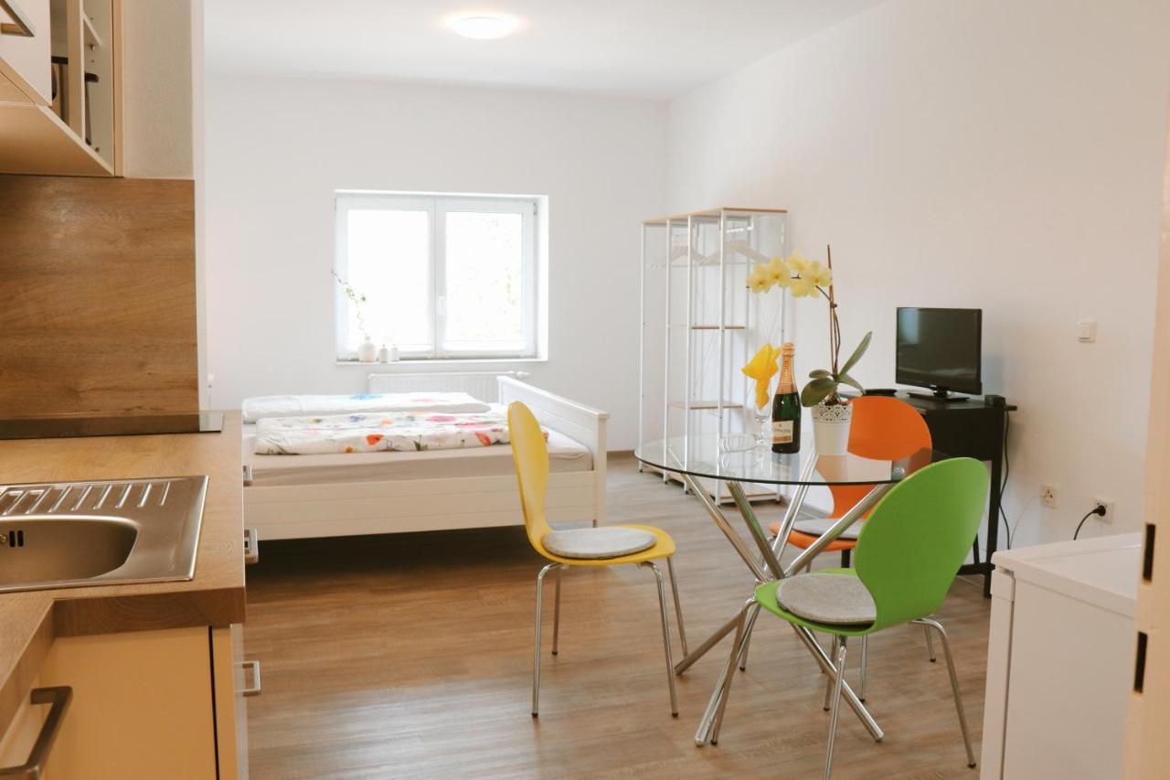 Helles Apartment für 1-2 Pers. mit Parkplatz und WiFi Kraiburg am Inn Exterior foto