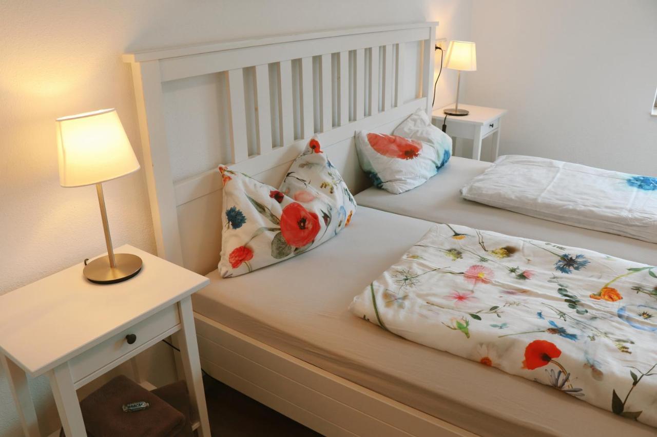 Helles Apartment für 1-2 Pers. mit Parkplatz und WiFi Kraiburg am Inn Exterior foto